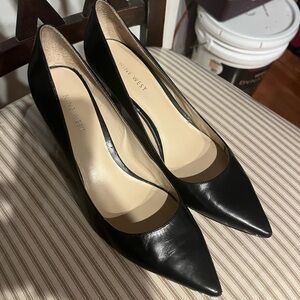 Black shoes 2.5 inch heels, 8M.